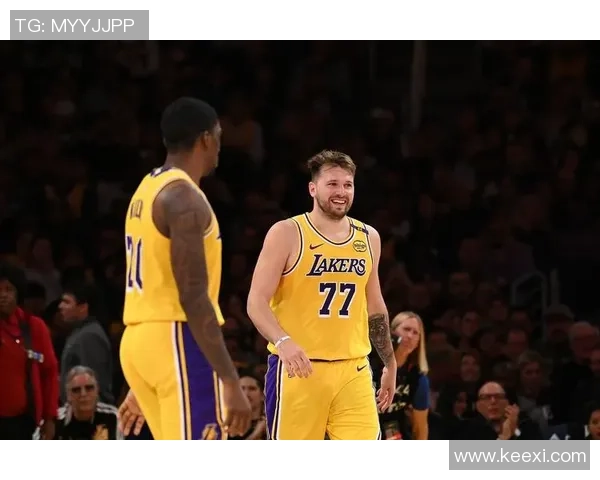 火箭队与马刺队激战11月11日精彩对决全场回顾与分析 火箭队与马刺队激战11月11日精彩对决全场回顾与分析